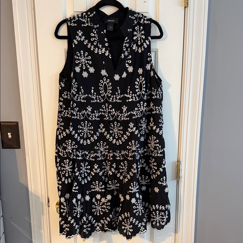 Karen Kane Black and White Sleeveless Dress Size Large